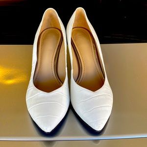 Johnson and Murphy White Pump Size 8 real leather